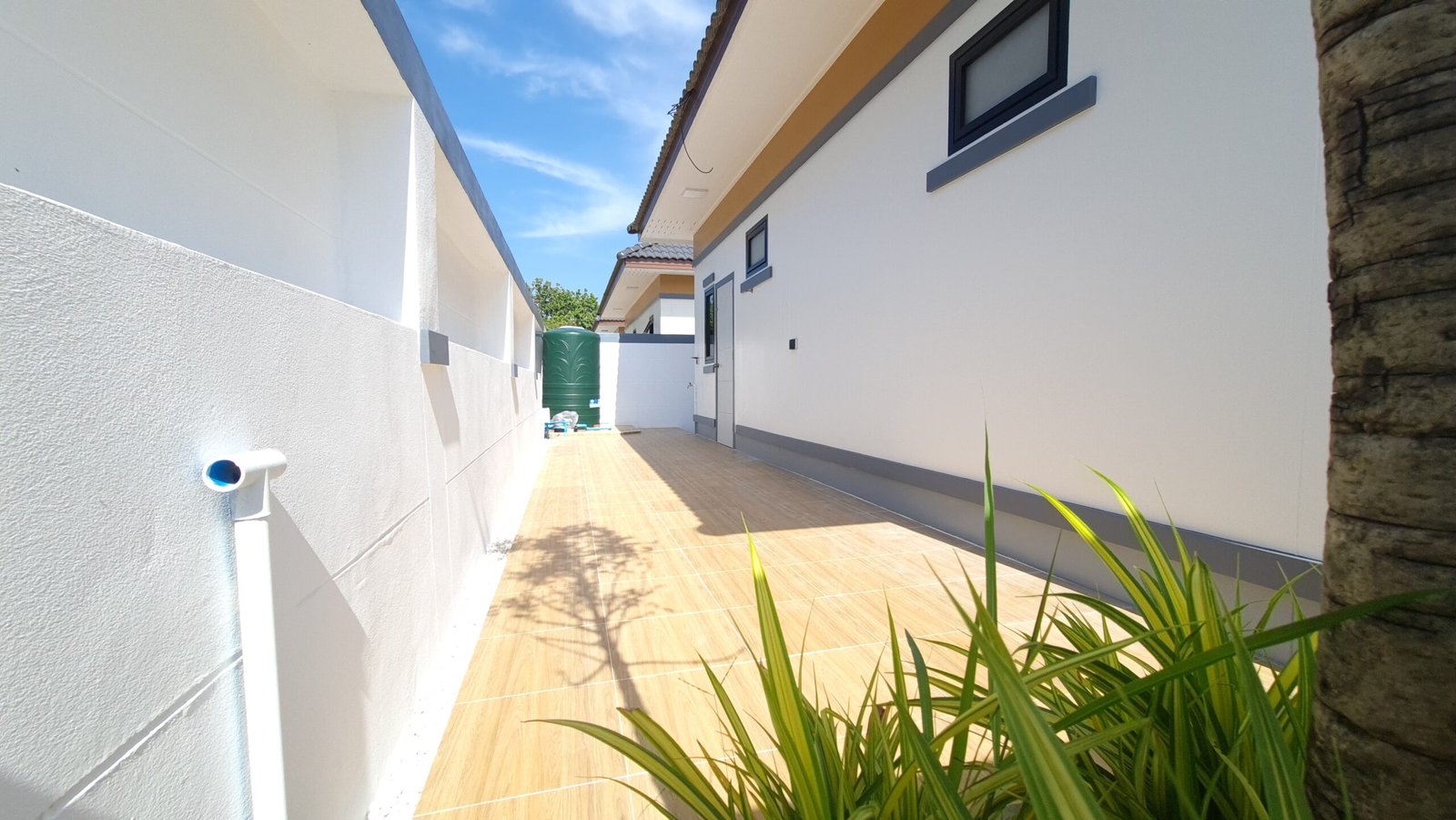 A1.0 รอบข้างบ้าน Chanita Home บ้านเดี่ยวชั้นเดียว โครงการ บ้านชนิตา ปะตง สอยดาว จันทบุรี หน้าบ้
